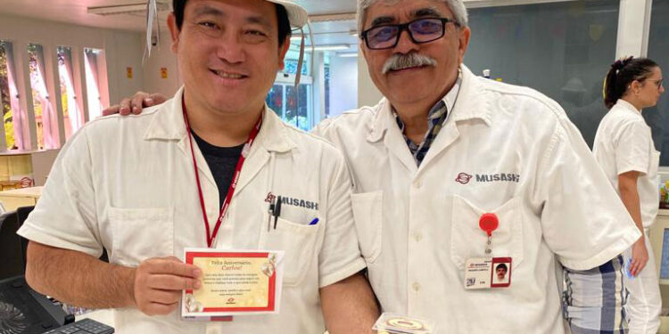 A MSB adoça a vida dos colaboradores aniversariantes com bolos de pote!