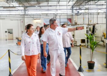 Prefeita de Igarassu visita a fábrica da Musashi do Brasil